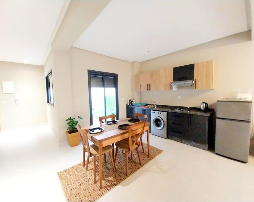 Appartement Cosy Proche Aeroport Deroua エクステリア 写真
