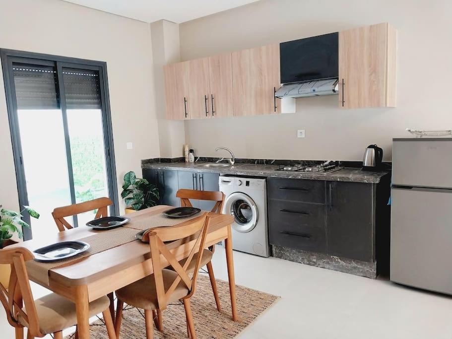 Appartement Cosy Proche Aeroport Deroua エクステリア 写真